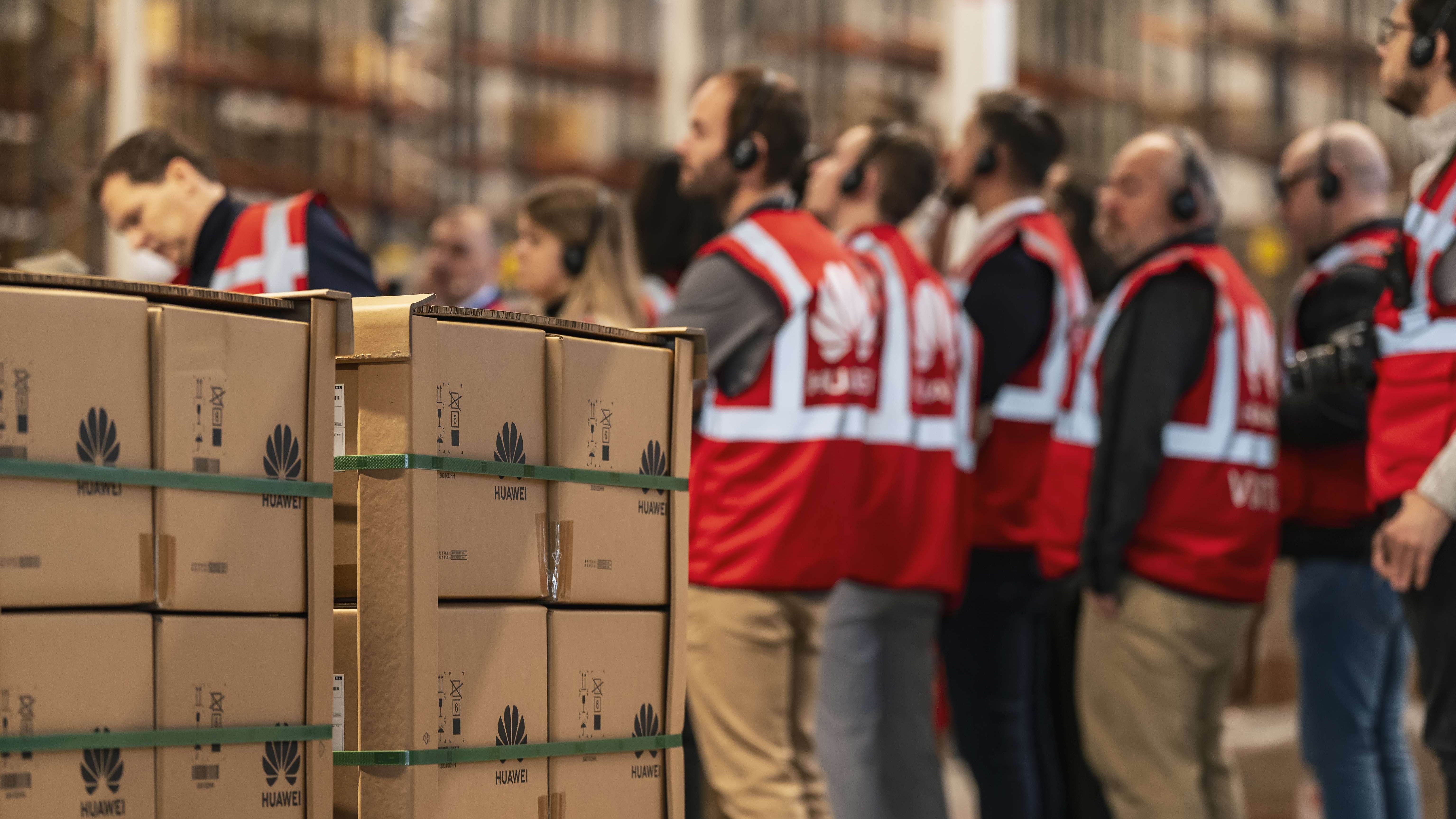 Cum poate muta Huawei toată tehnologia dintr-un centru logistic în doar o săptămână
