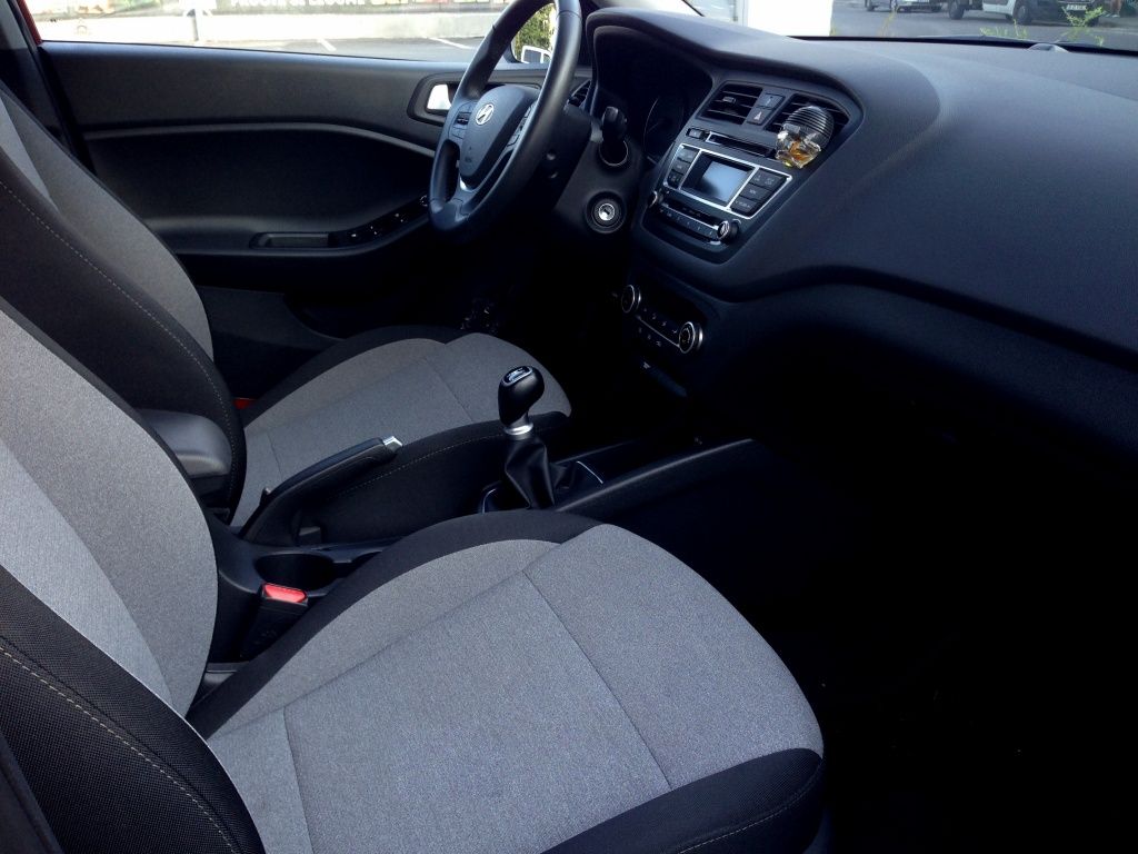 Hyundai i20 - Imagine 18