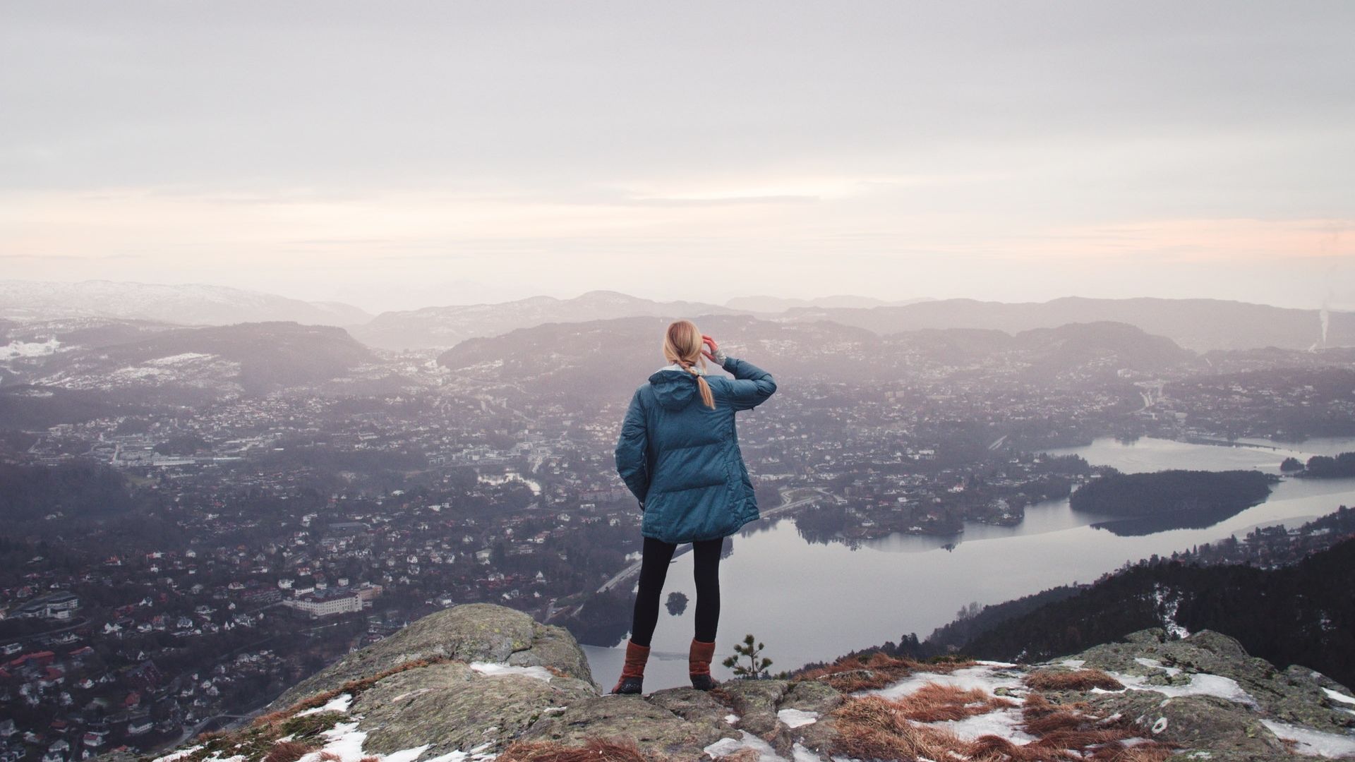 Unde calatoresc romanii si cat de scumpe sunt zborurile la final de 2017