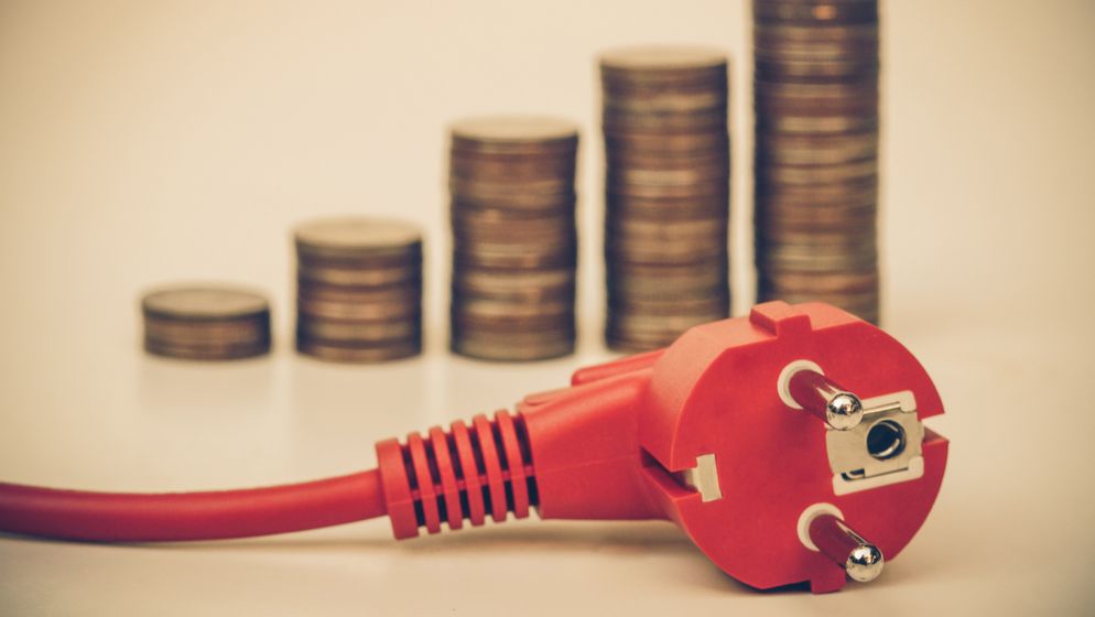 ANRE ar putea să-i răsplătească pe cei care-și reduc voluntar consumul de energie