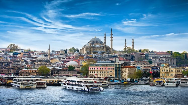 Istanbul, sub stare de urgenta: Seful Politiei a primit instructiuni sa doboare orice elicopter care se ridica de la sol fara autorizatie