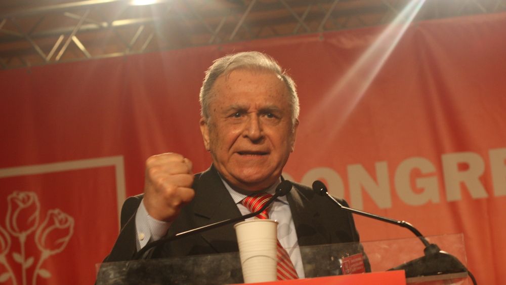 Ion Iliescu și Petre Roman, trimiși din nou în judecată în dosarul Mineriadei din 1990