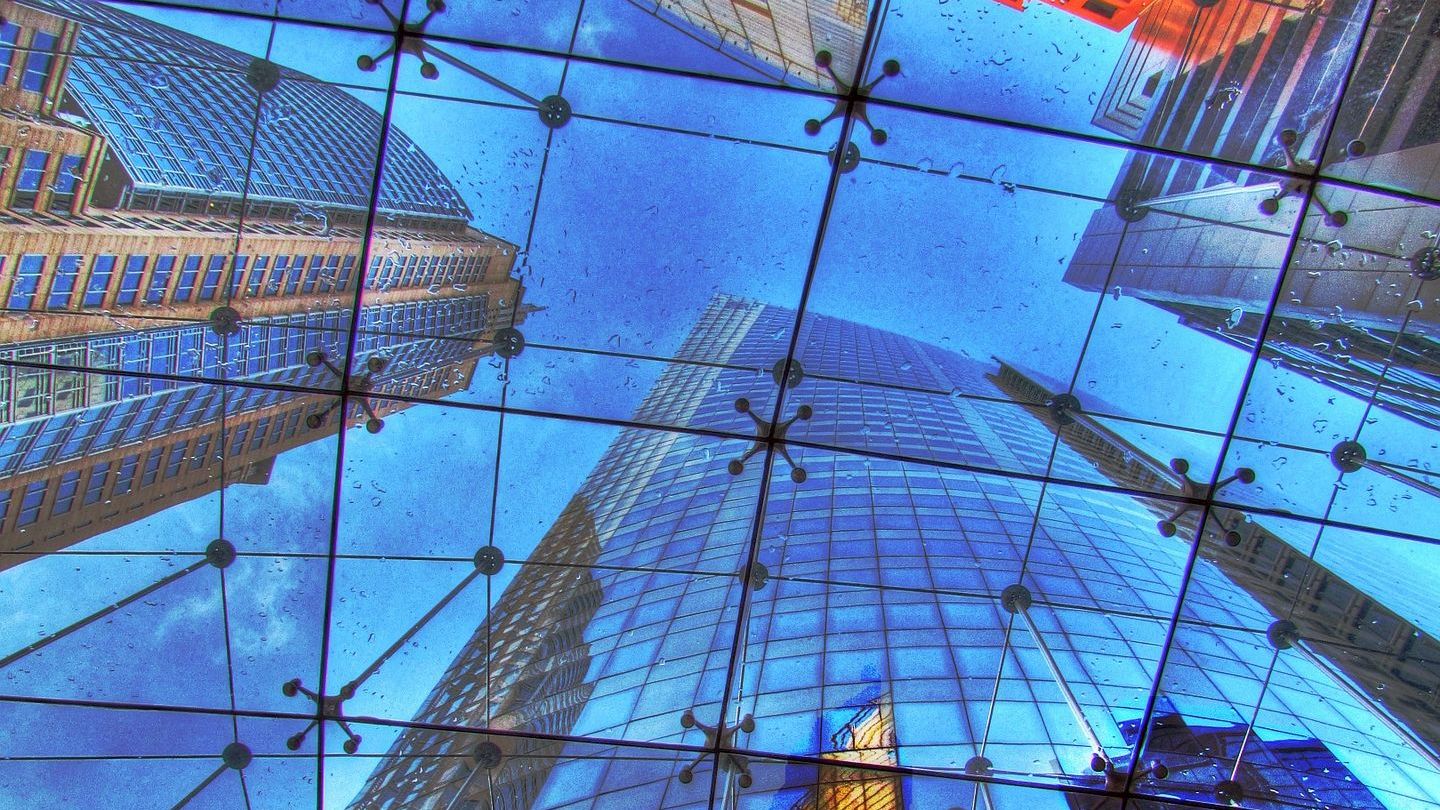 Romania a atras circa 10% din totalul volumului tranzactiilor imobiliare din Europa Centrala si de Est: valoarea acestora, cu peste 40% mai mare fata de anul anterior