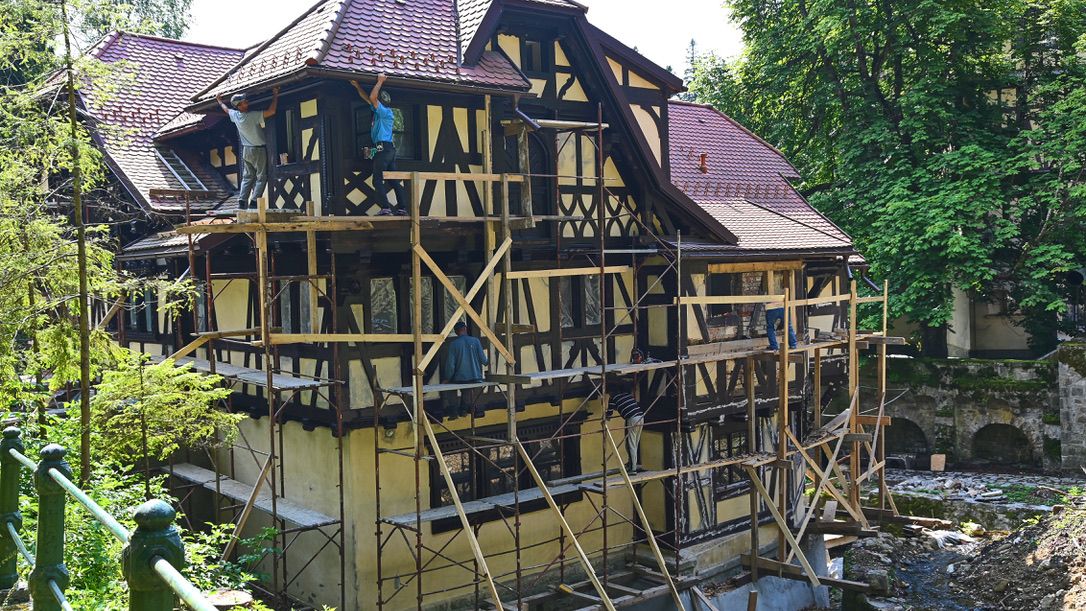 GALERIE FOTO | Vila Șipot, casa în care a luat „naștere” Palatul Peleș, se apropie de redeschidere