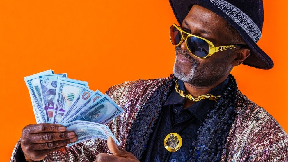 Clienții unei mari bănci africane au putut retrage milioane de dolari cash, deși nu aveau banii în cont