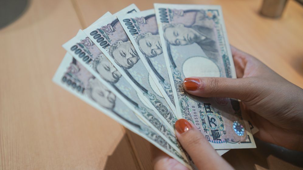 Guvernul japonez va oferi bani ”gratis” fiecărui rezident