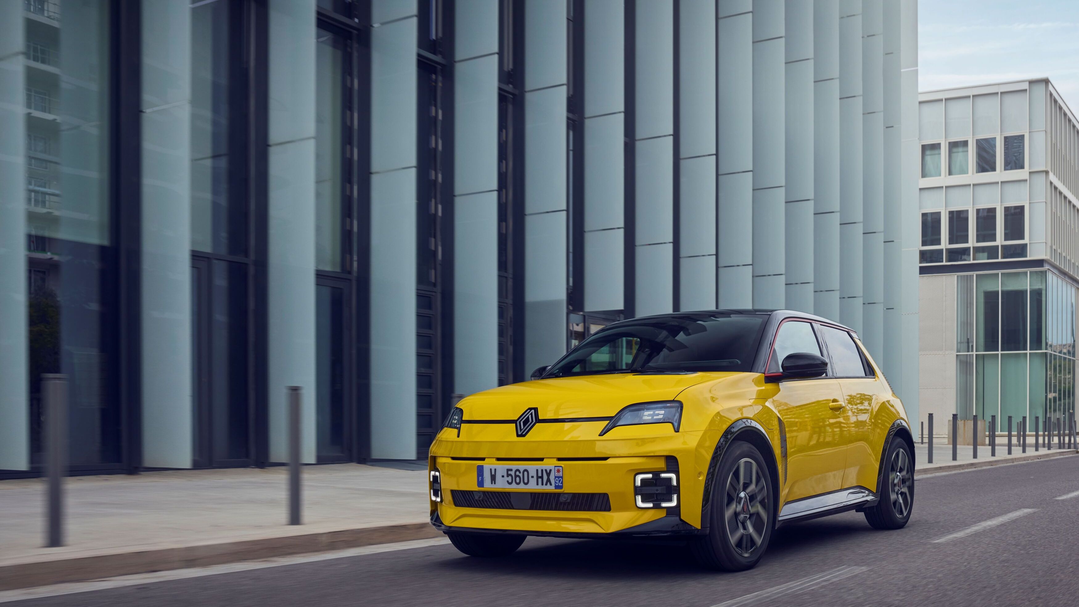 Renault 5 și Alpine A290 au fost declarate Mașina Anului 2025 în Europa