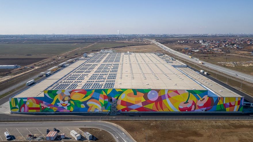 FOTO l Cel mai mare depozit logistic Lidl România a fost inaugurat: depășește dimensiunile Parcului Izvor și are 250 de angajați