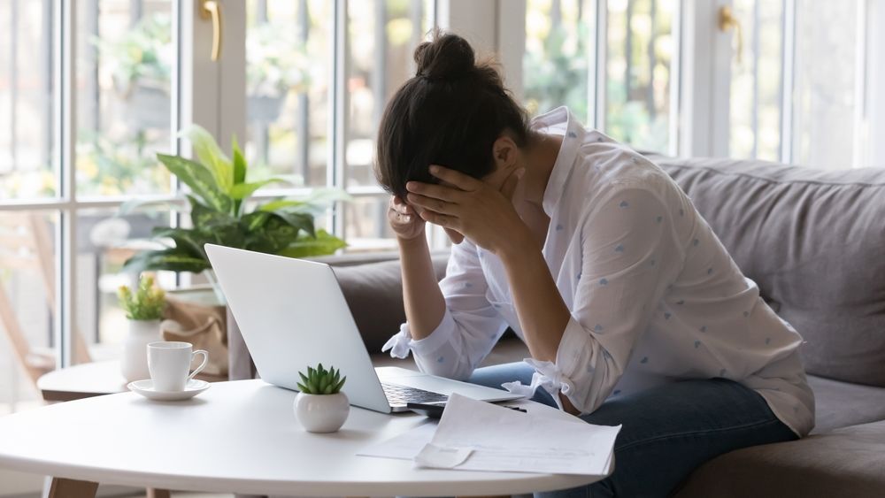 INS: Tinerii din România, cei mai afectați de șomaj. Câte locuri de muncă sunt vacante în țară