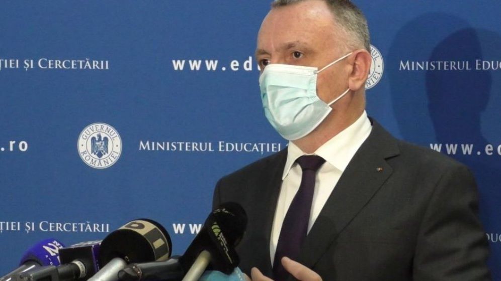 Ce spune ministrul Educației despre decalarea vacanțelor școlare în funcție de regiuni