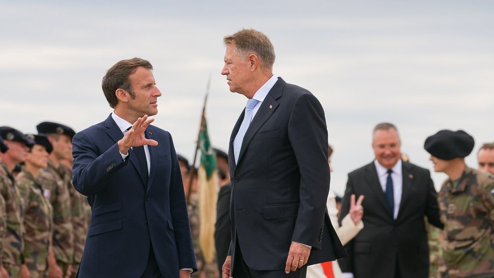 Macron: Ajutăm România să asigure transportul de cereale din Ucraina