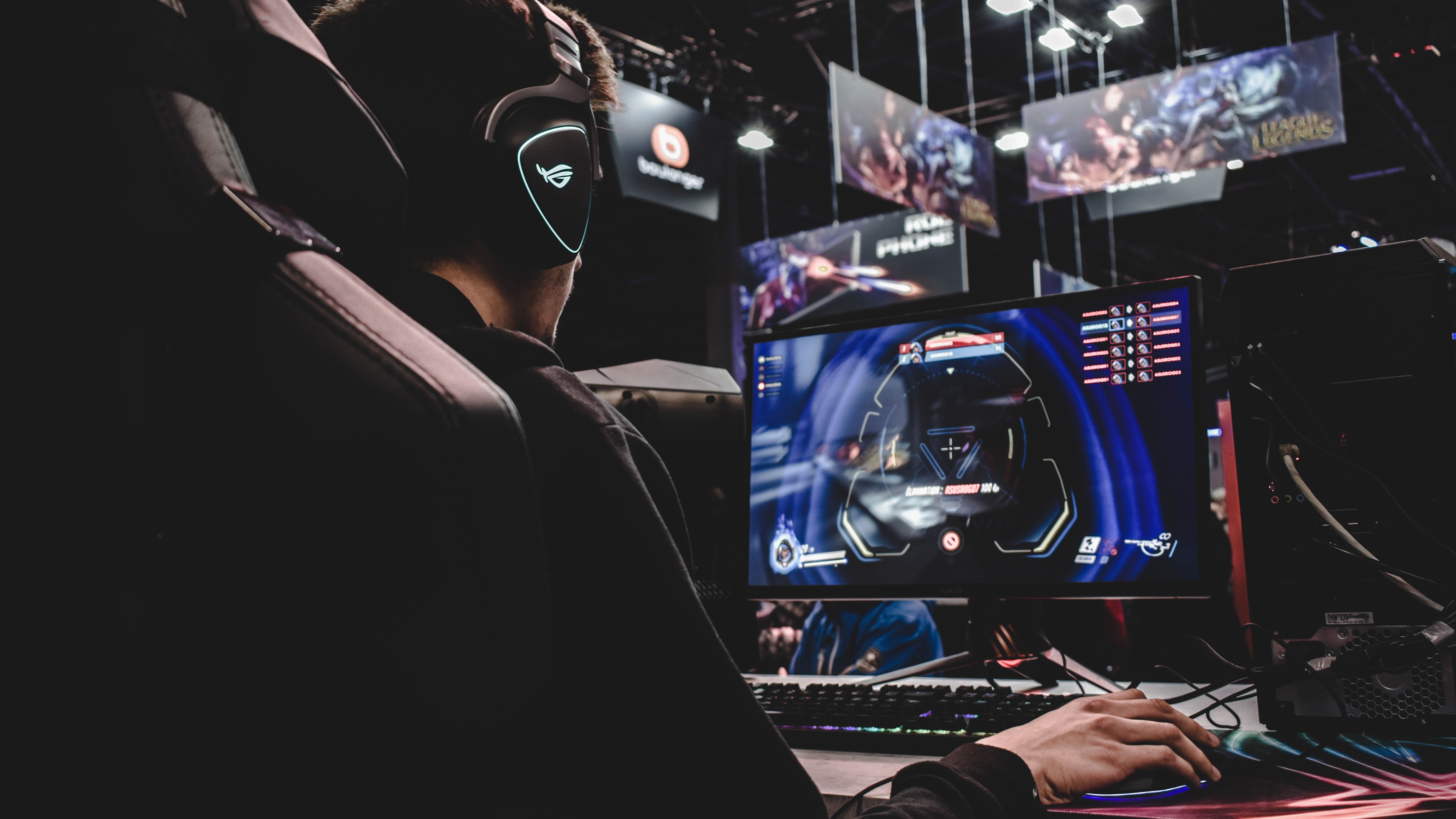 Franța interzice folosirea oficială a termenilor de gaming proveniți din limba engleză. ”Suivi des mains” și ”jeu vidéo en nuage”
