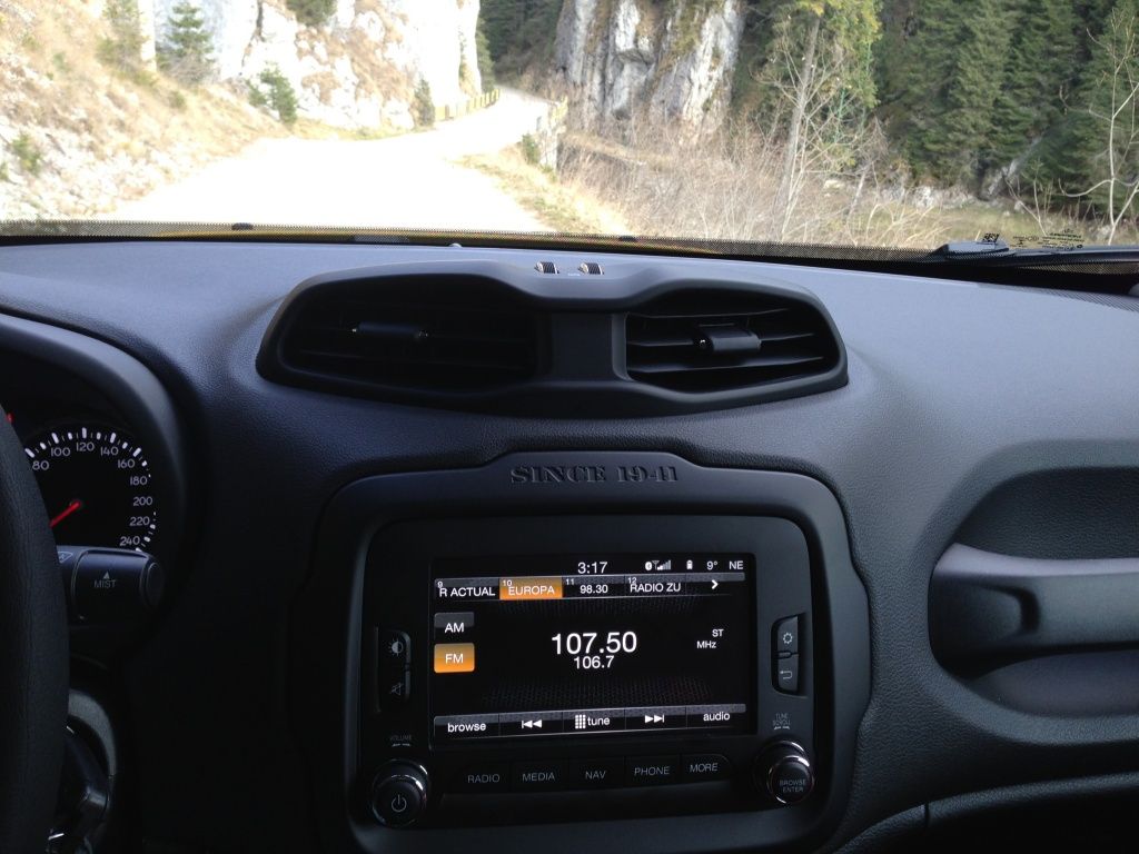 Jeep Renegade - Imagine 9