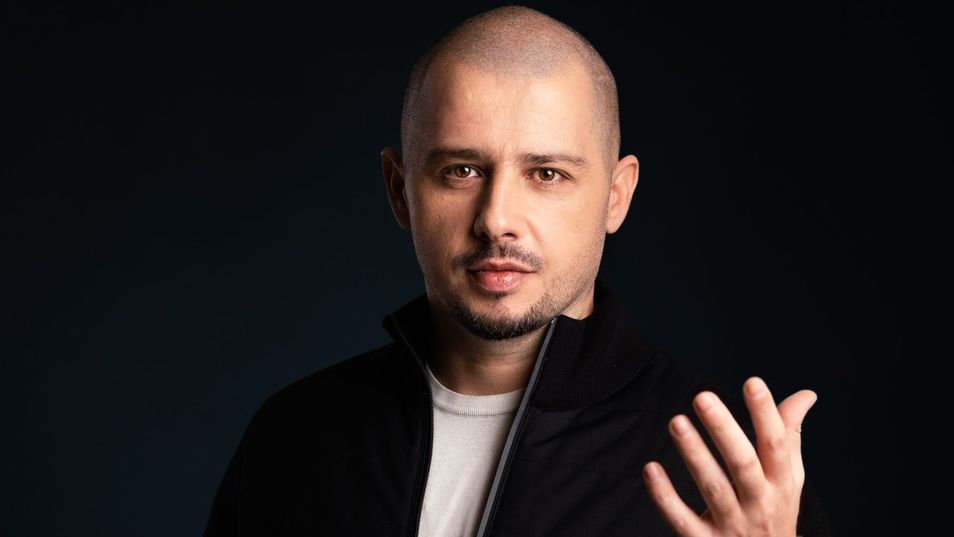 Orice inovație care fascinează lumea atrage la început șarlatani