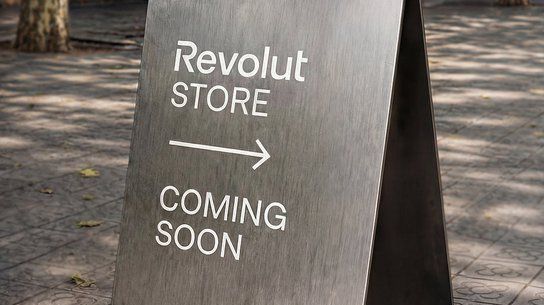 Revolut, care respinge conceptul de sucursală, își lansează magazin fizic: Ce țară a ales pentru experiment
