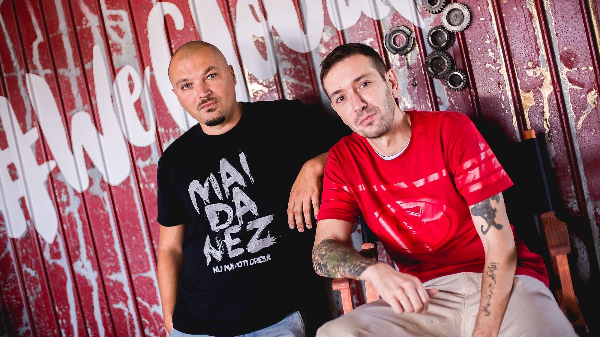 Interviu cu Sisu si Puya (La Familia): muzica romaneasca dupa 20 de ani, revenirea in prim plan, generatia "online" si fateta artificiala a acesteia si sabotarea educatiei, marele neajuns al Romaniei