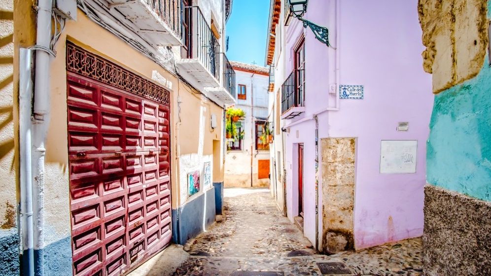 Ce strazi instagramabile au descoperit turistii europeni