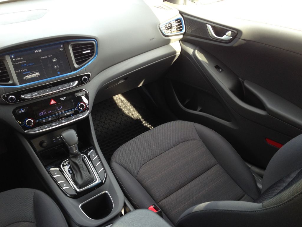 Hyundai Ioniq - Imagine 17