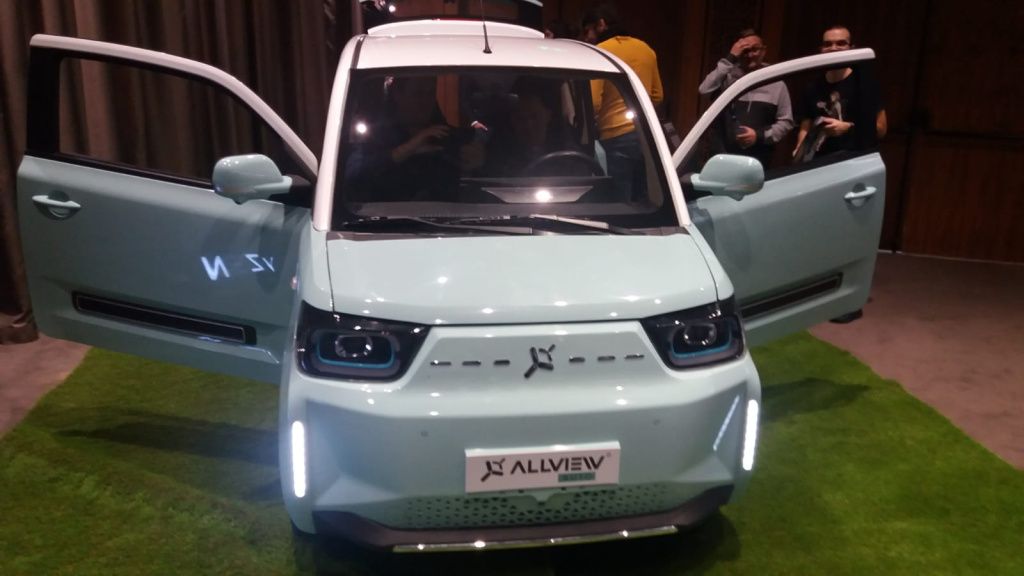 GALERIE FOTO | Allview a prezentat primul său model electric ce poate fi condus de la 16 ani - Imagine 4
