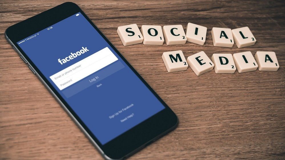 Facebook anunță lansarea în România a unui program de verificare independentă a informației
