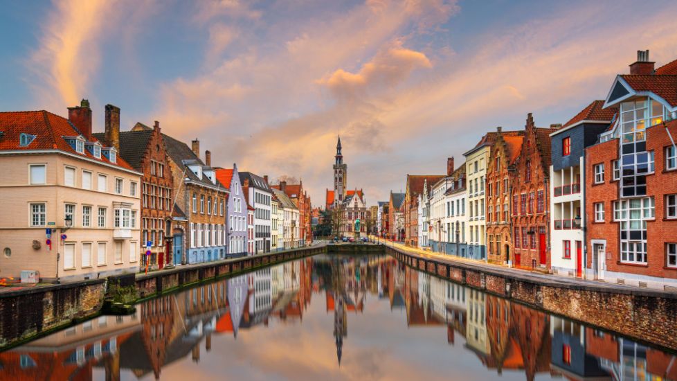 Bruges: destinație de un romantism desăvârșit, dar cu prețuri pe măsură. Cât scoți din buzunar pentru un weekend în "orașul de turtă dulce"