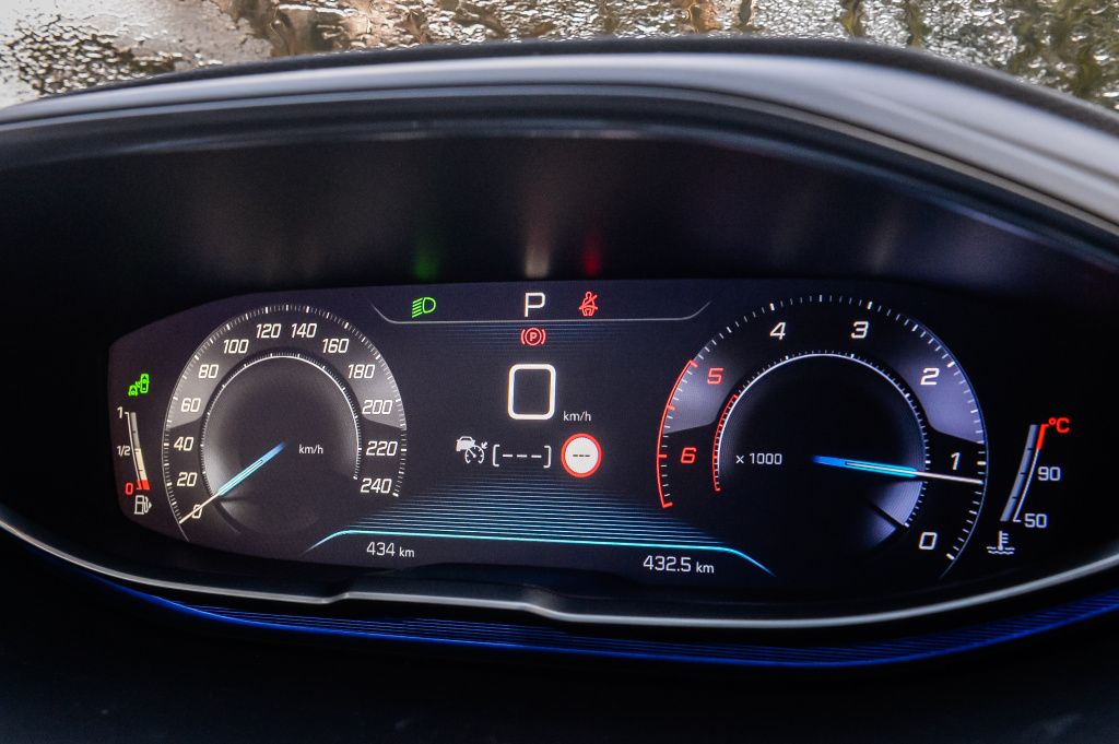 Peugeot 3008 - Imagine 12