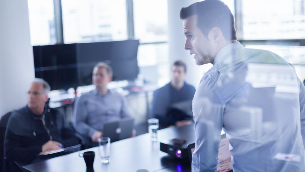 5 strategii care iti dezvolta calitatile de lider atunci cand nu esti tu seful