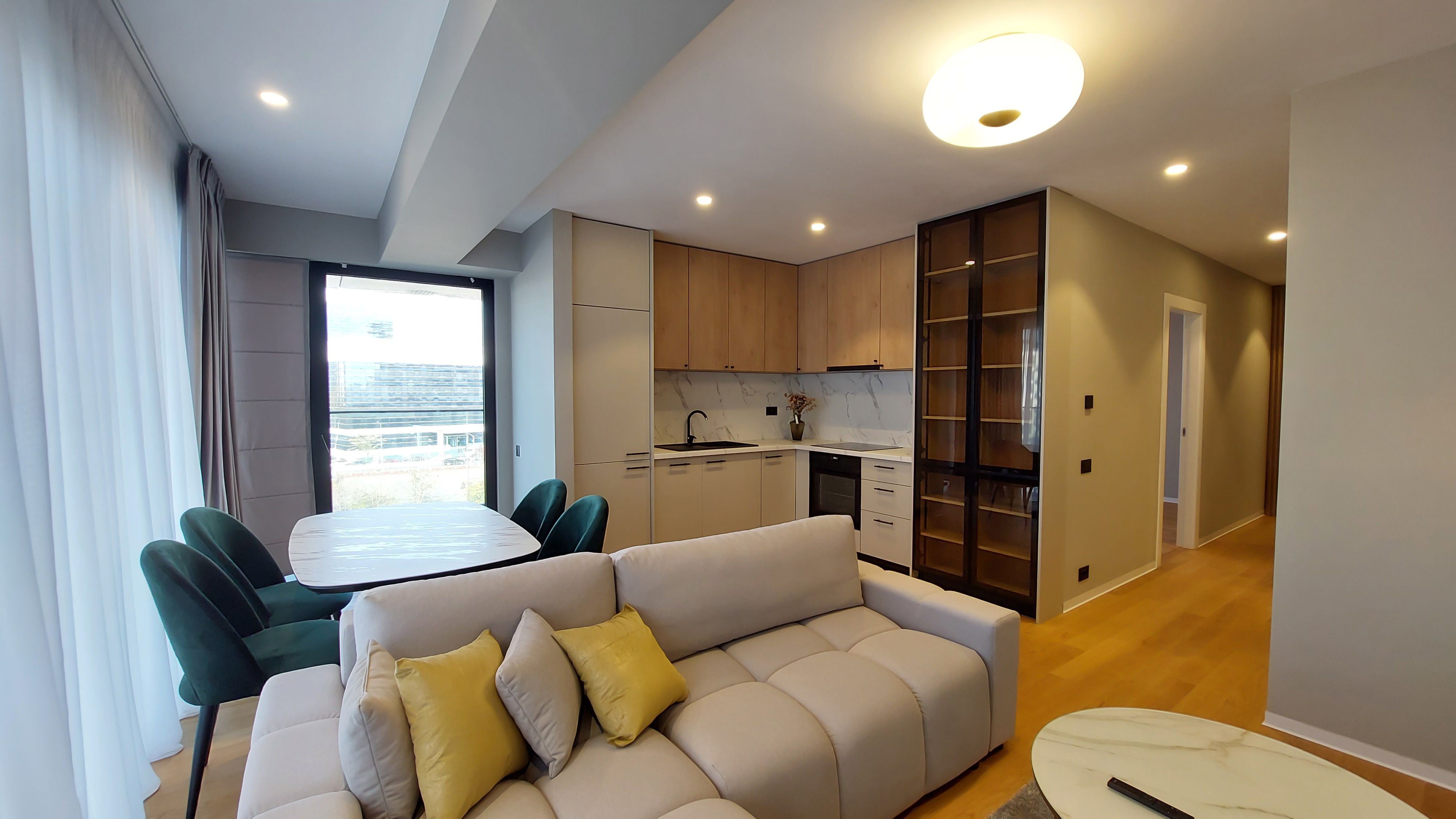 GALERIE FOTO | Ce găsești într-un apartament de circa 380.000 euro, de trei camere, dintr-un complex de lux din București - Poza 32