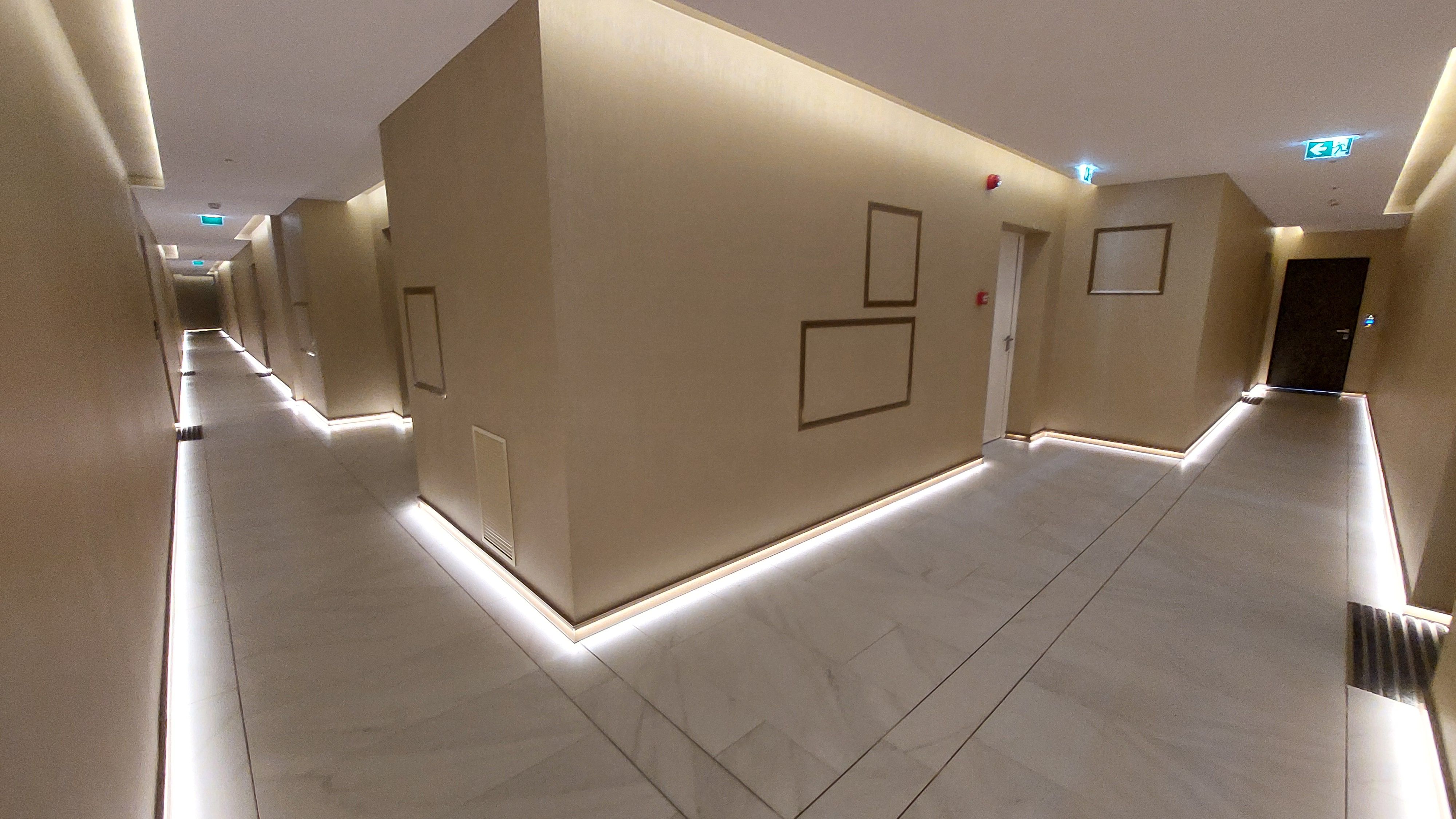 GALERIE FOTO | Ce găsești într-un apartament de circa 380.000 euro, de trei camere, dintr-un complex de lux din București - Poza 45