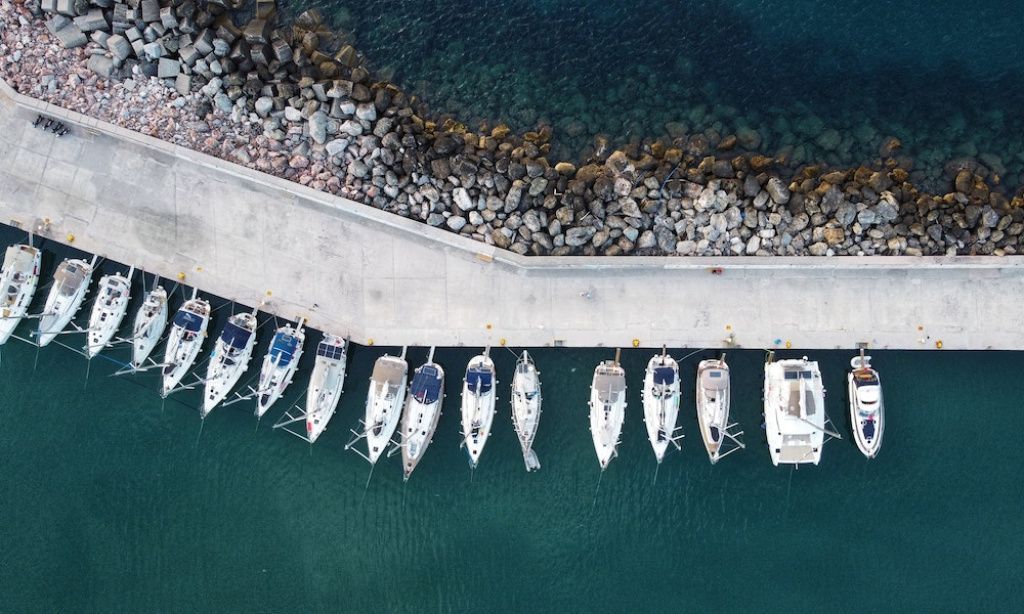 GALERIE FOTO: Skopelos, o insulă mai izolată din Grecia unde s-a filmat Mama Mia. Ce poți vedea a - Imagine 1