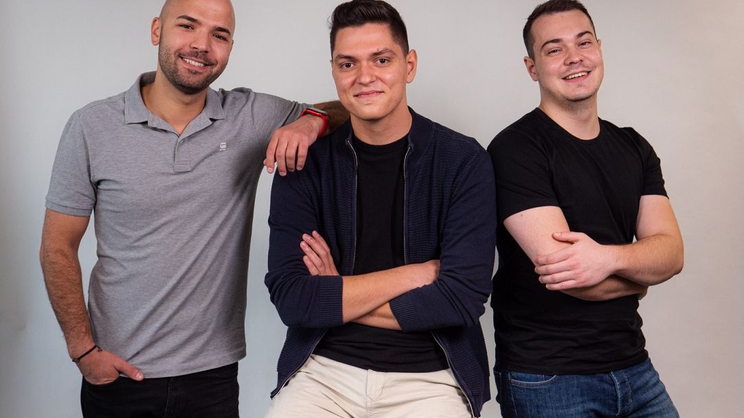 Startup-ul românesc Flip.ro, un marketplace de telefoane second-hand, primește 1,5 milioane de euro de la eMAG Ventures