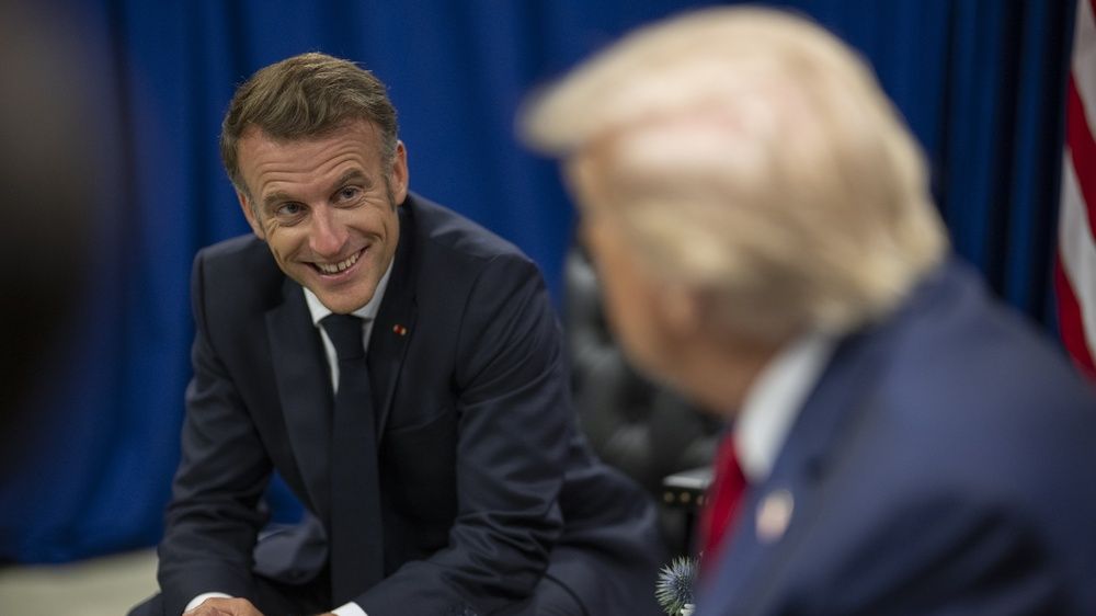 Macron acuză SUA că „golesc NATO de substanță” prin mesajele contradictorii ale lui Trump