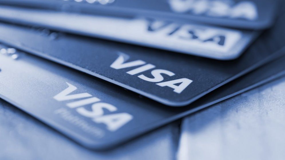 Visa anunta oficial lansare serviciului de plati care le permite comerciantilor online sa iti dea banii mai repede inapoi pe produsele returnate