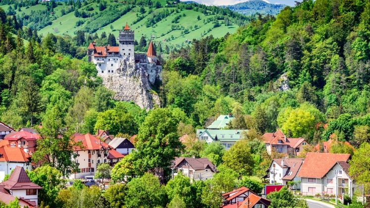 Investitorii olandezii, atrasi de locuintele ieftine din Romania: Interesul pentru Europa de Est este in crestere