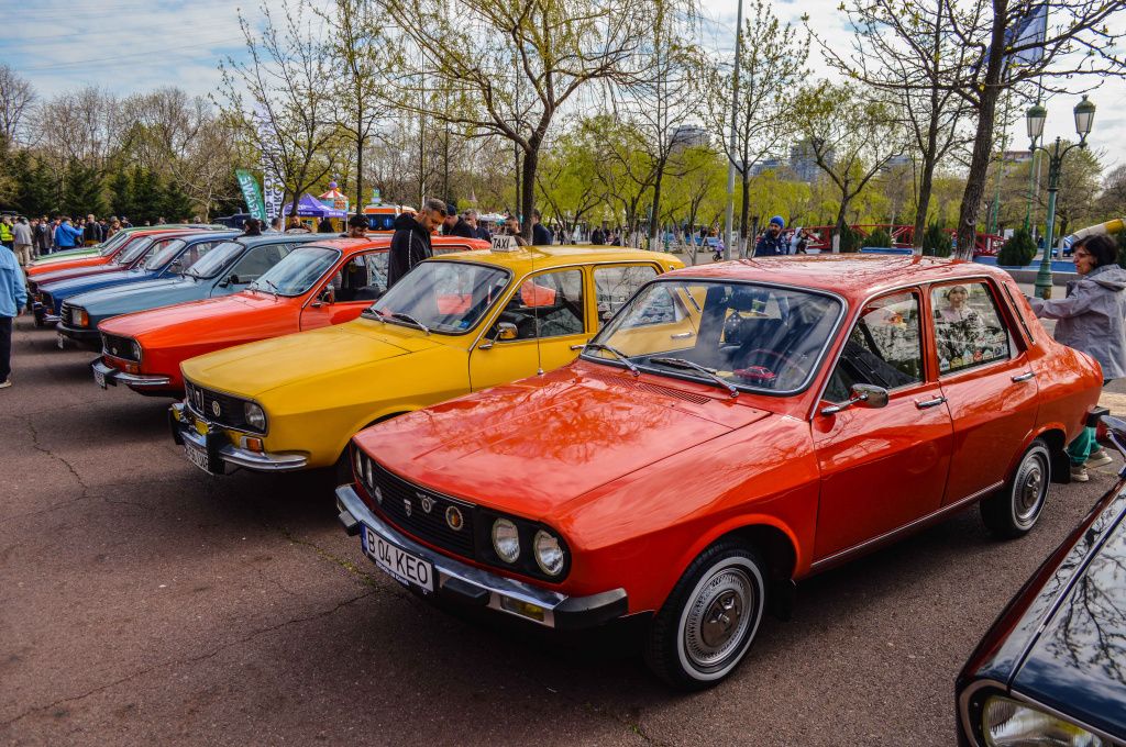 FOTO | Retroparada Primăverii: Ce am văzut la cea mai mare expoziție de mașini retro din țară - Imagine 8