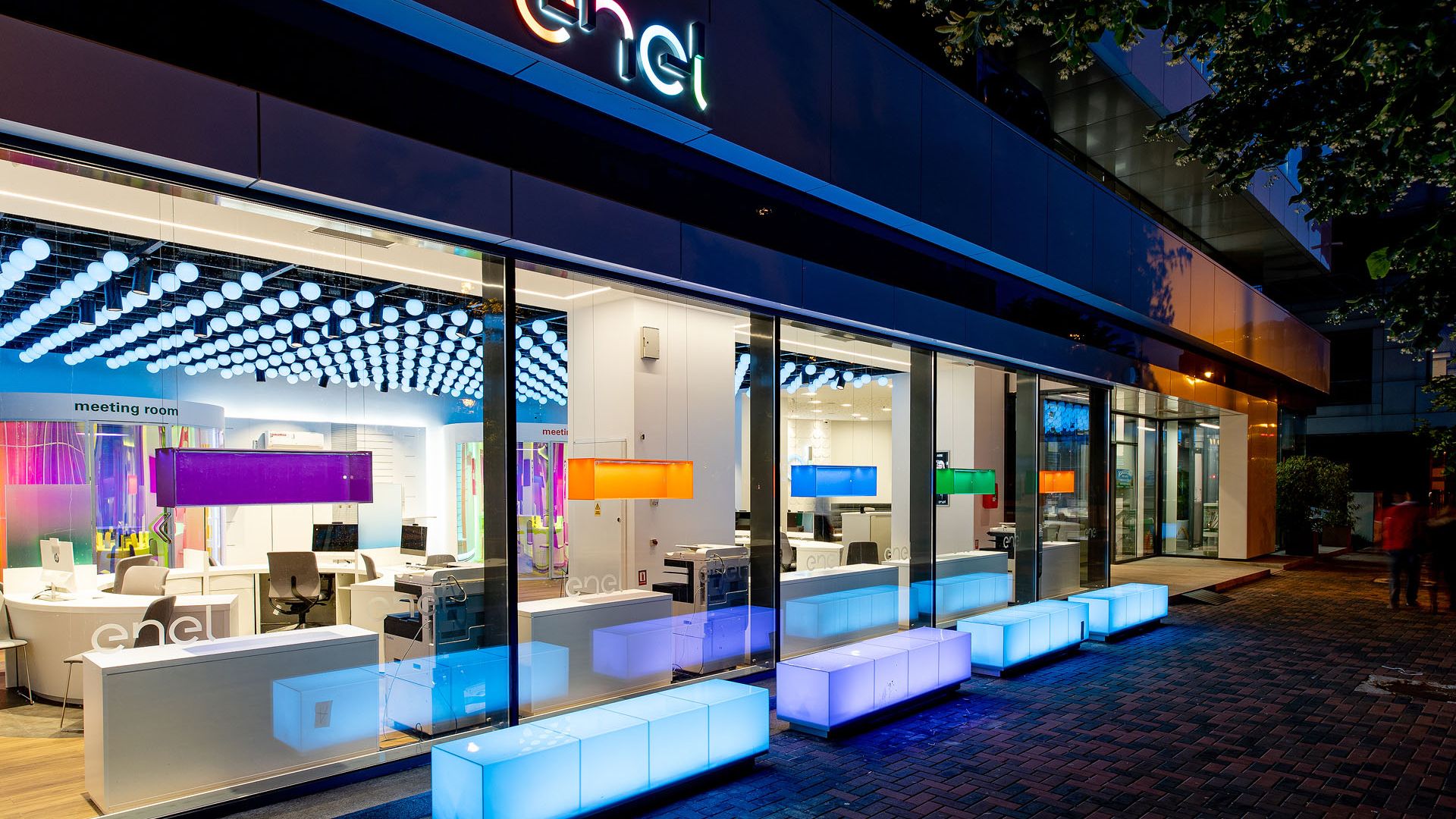 Magazinele Enel din municipiul București și din județele Ilfov și Giurgiu vor fi închise luni, 26 decembrie