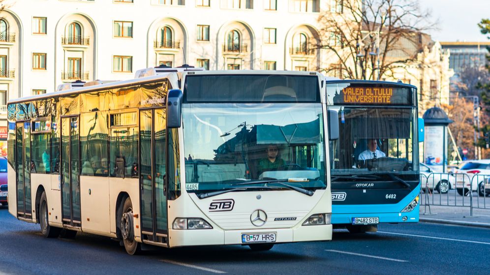 Nicușor Dan anunță că îi va ancheta pe șoferii STB care nu dau drumul la aer condiționat
