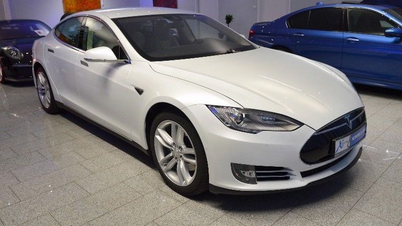 Autovit.ro vinde cu discount 30 de masini electrice de Ziua Pamantului