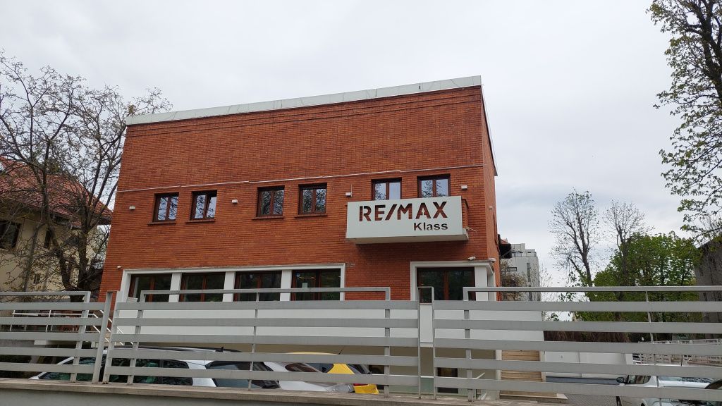 FOTO | Vilă istorică din Capitală, proiectată de Duiliu, scoasă la vânzare pentru 8 milioane d - Imagine 9