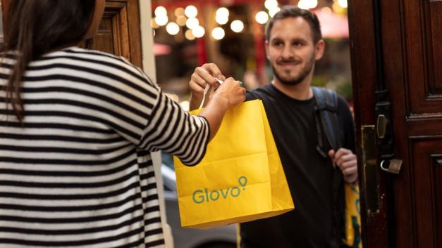 Glovo lansează restaurante virtuale în aplicație