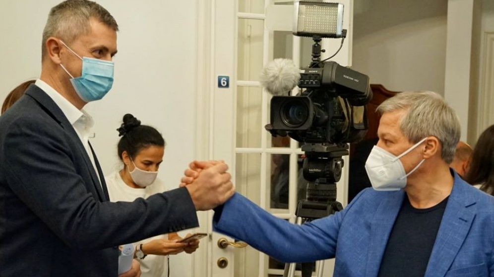 NEWS ALERT: Guvernul Cioloș a fost respins în Parlament