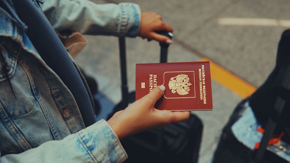Cum vor mai putea intra rușii în Europa? UE e încă indecisă cu privire la măsurile de limitare a circulației