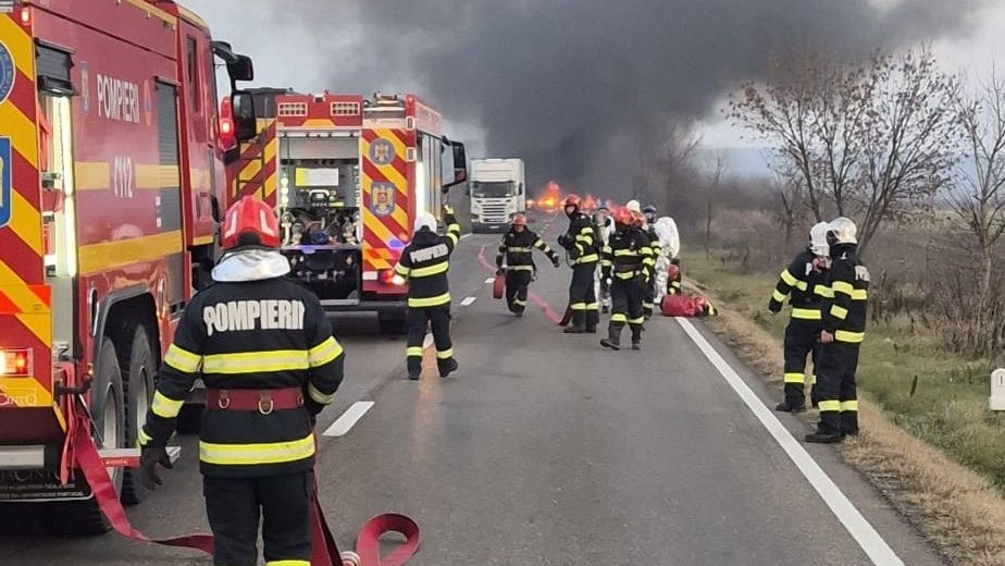 FOTO-VIDEO | Cisternă cu GPL, răsturnată Dâmbovița. S-a emis și mesaj RO-ALERT