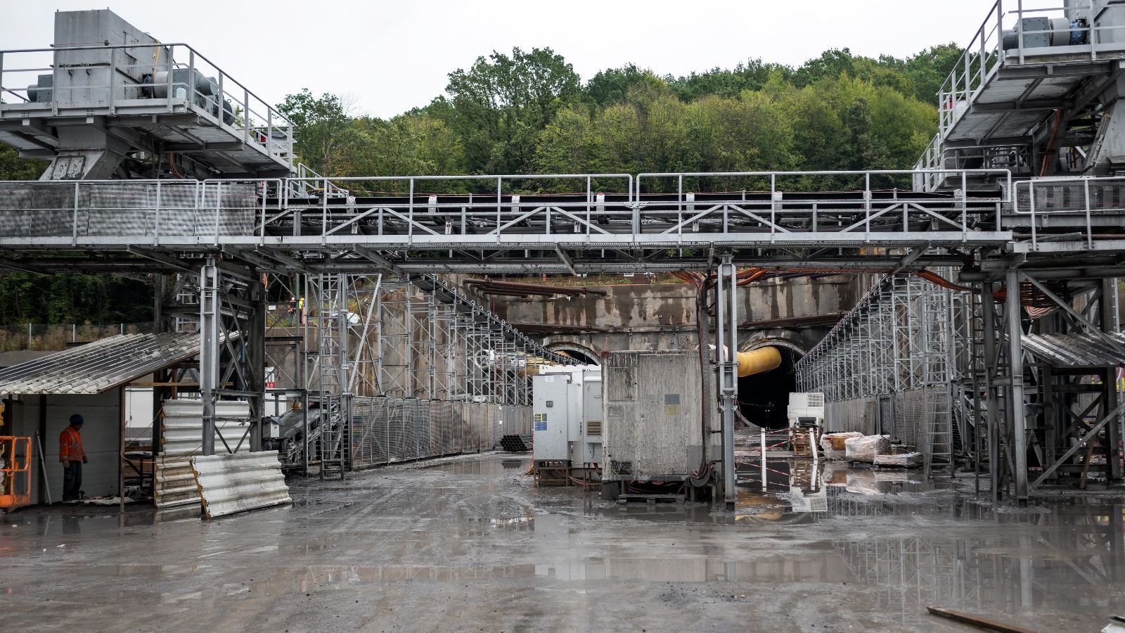 Tuneluri prin Carpați: Etapă importantă pentru AKTOR  în cel mai mare proiect feroviar din România 