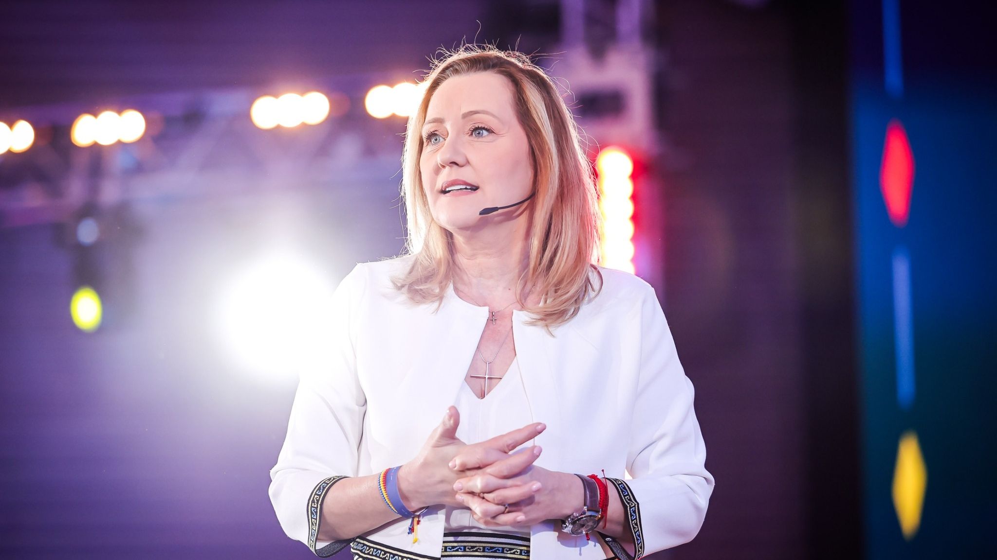 Lasconi, reacție după decizia de renumărare a voturilor: „CCR se joacă cu siguranța națională”