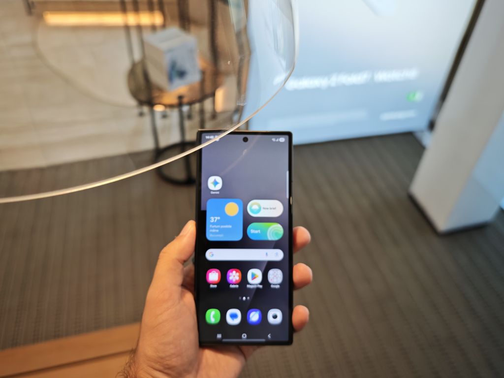 Galaxy Z 7: Samsung și-a lansat noua serie de telefoane pliabile. Noutăți legate de cameră, dime - Imagine 4