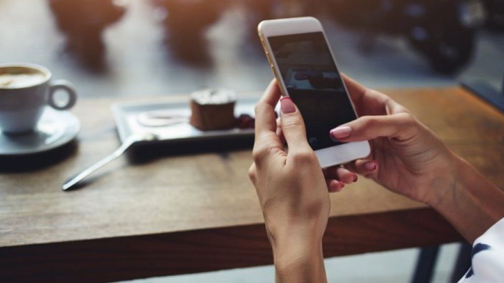 Ultima zi de reduceri: telefoane ieftine, sub 1.000 de lei