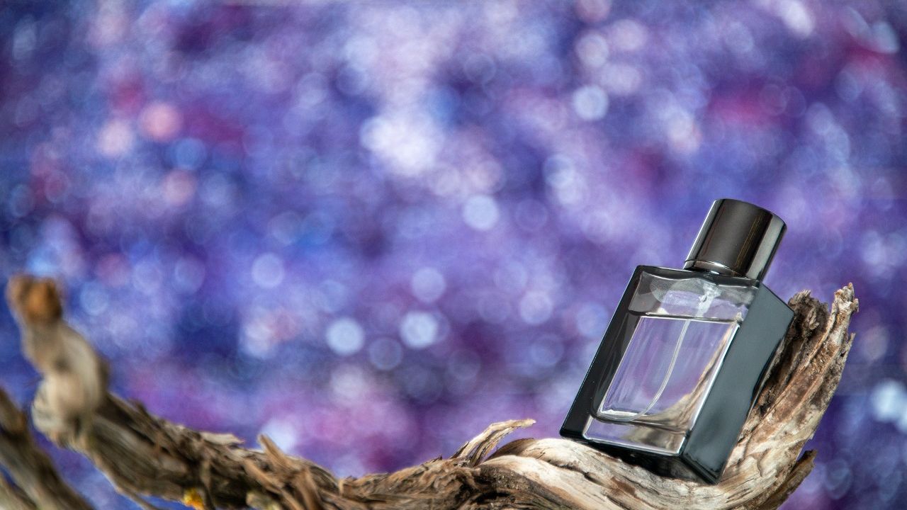 Prinde ofertele de toamnă la parfumuri de damă de pe Notino.ro, care îți îmbunătățesc starea de spirit!