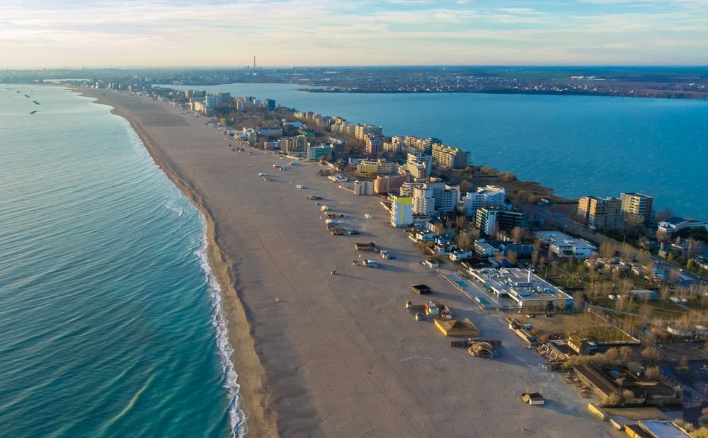 Ce evenimente au loc în iulie la Constanța și Mamaia: concerte pe plajă, filme la apus și festivaluri