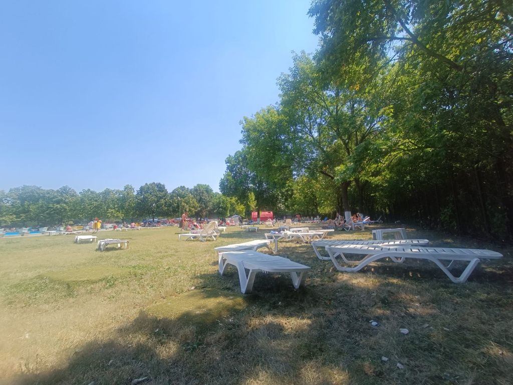 GALERIE FOTO | O zi la Ștrandul Văcărești, cu o bălăceală ca-n copilărie, dar cu prețuri " - Imagine 12